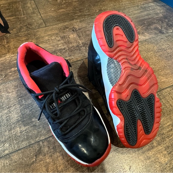 Air Jordan 11 Retro Low 'Bred' 2015 - Picture 5 of 6